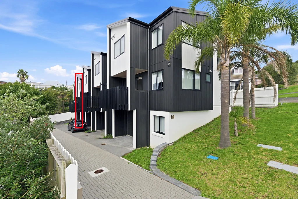 Totara Vale 4房 全新永久产权靓宅｜坐拥Rangitoto岛景，抢驻北岸热区 Brand New Freehold - Views to Rangitoto