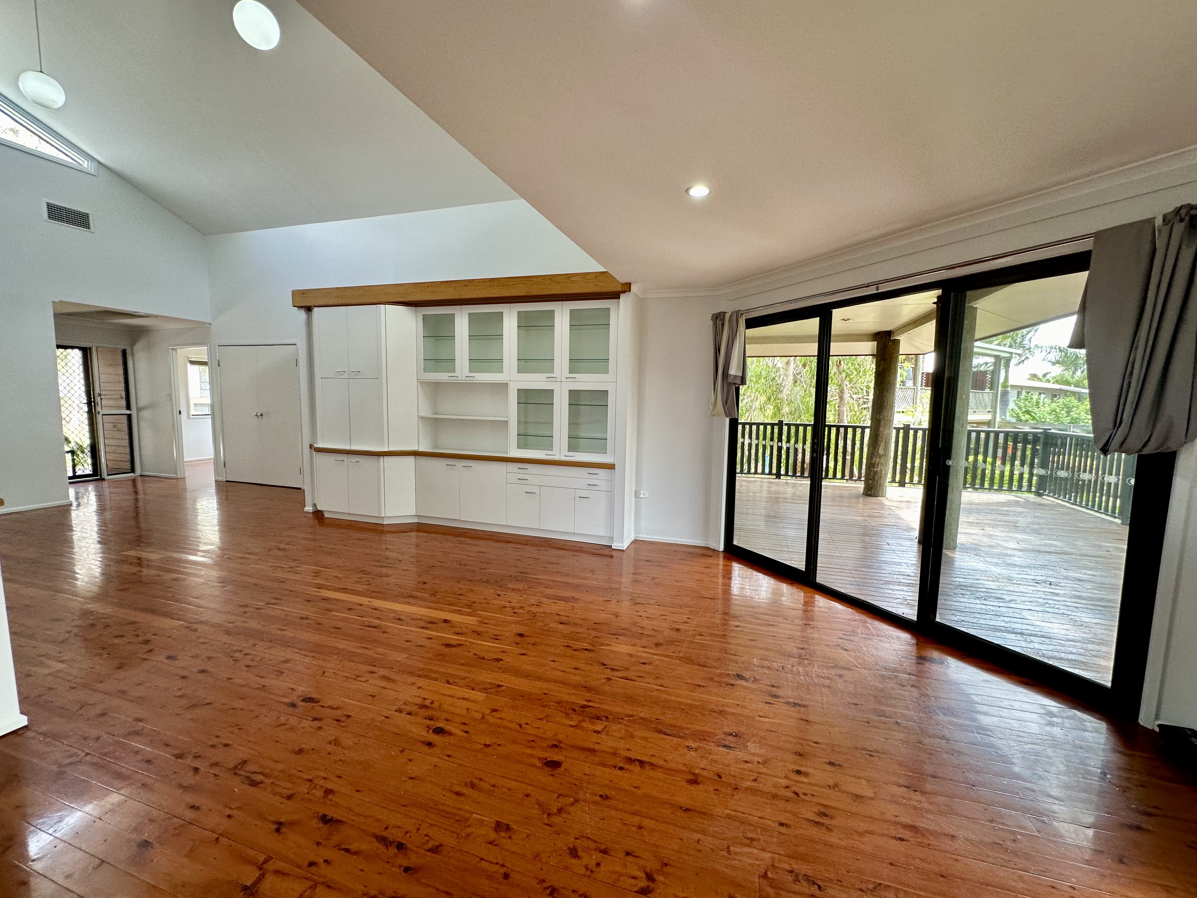 22 SAYRE CR, BOYNE ISLAND QLD 4680, 0 chambres, 0 salles de bain, House