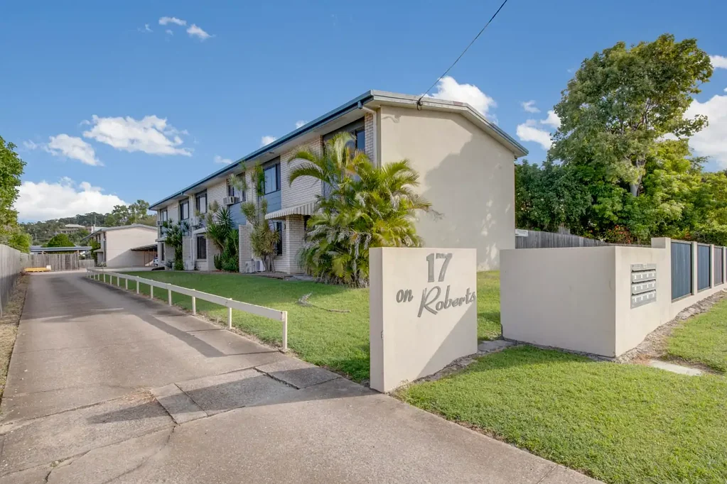 South Gladstone 2Kwarto BARGAIN BUSTER BUY… INVESTOR ALERT