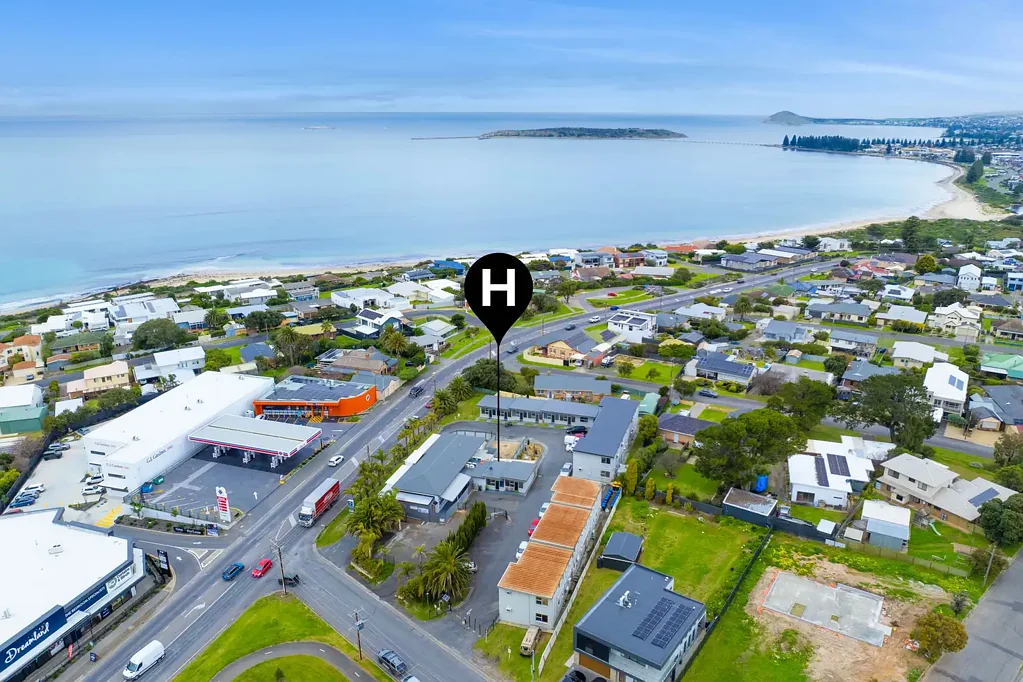 Mccracken 1 Bedroom Affordable Coastal Living Just 500m from the Beach