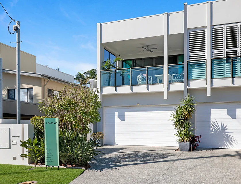 1/8 Eider Avenue, Paradise Point, QLD 4216, 3房, 3浴, House