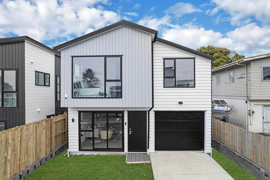 Papatoetoe 5房  Standalone, Road Frontage & No Driveway Hassle!