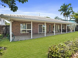 23 Casuarina Street, Holloways Beach
