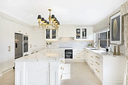 26 Deenyi Close, Cordeaux Heights