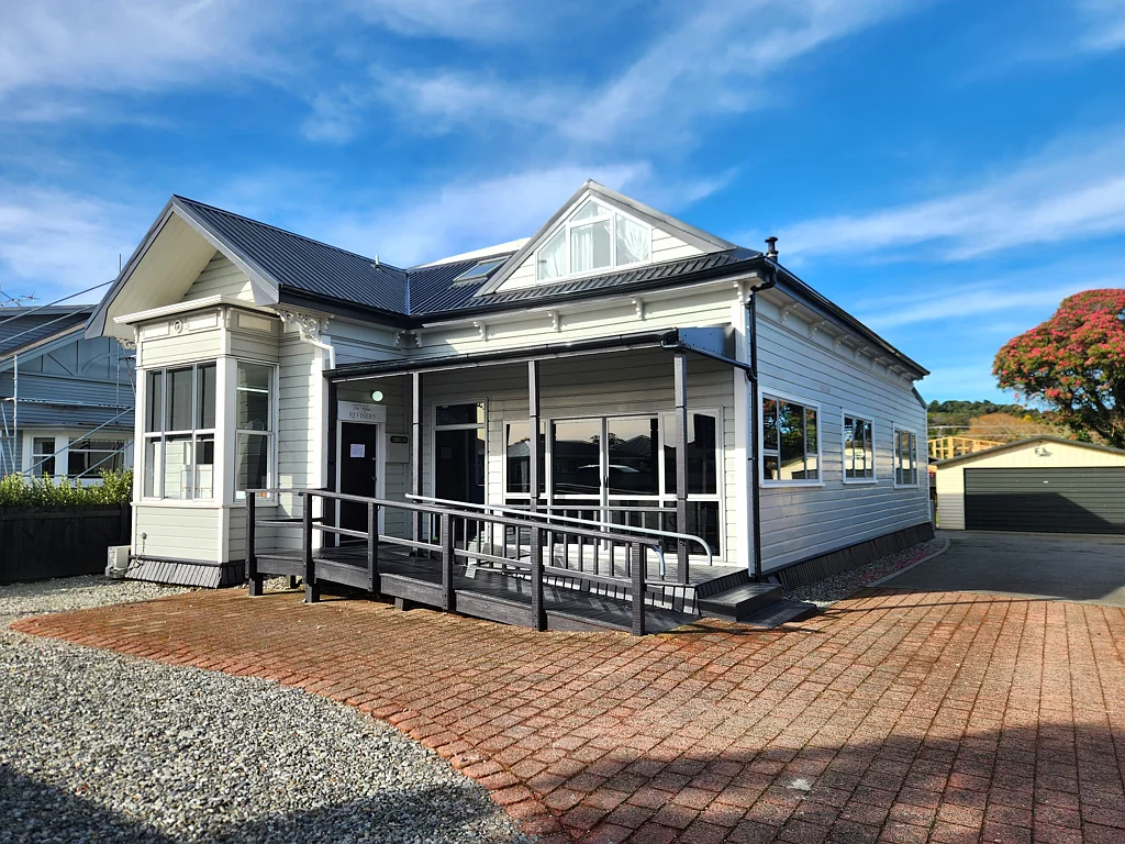 Greymouth 5Kwarto Stylish renovation