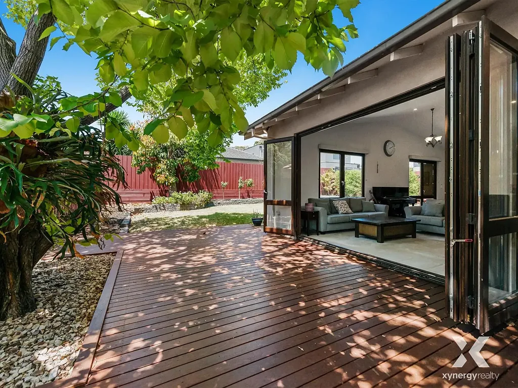 Stylish Family Home in a Prime Hampton Location