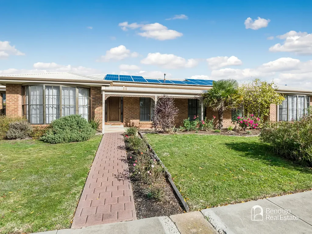SPACIOUS FOUR-BEDROOM HOME IN KANGAROO FLAT