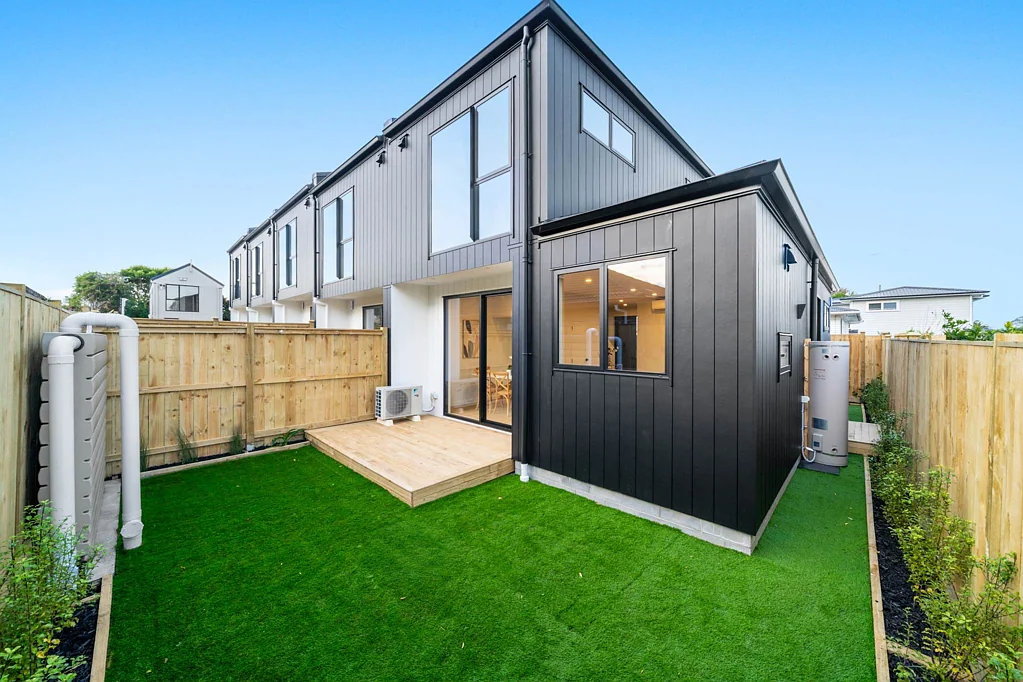 Papatoetoe 3部屋 First Home Buyers & Investors – This Is The One!
