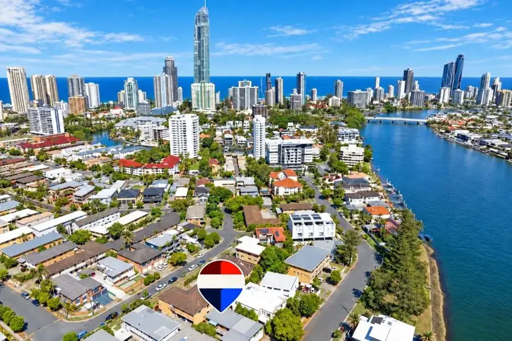 Surfers Paradise 1ਬੈੱਡਰੂਮ BLOCK OF 5 UNITS ON 506M2 - BODY CORP ONLY $42 P/W - CENTRAL LOCATION - VACANT