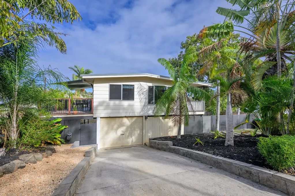 Telina 3房  SOLID HIGHSET HOME IN QUIET CUL-DE-SC / FULLY AIR CONDITIONED / SIDE VERANDAHS