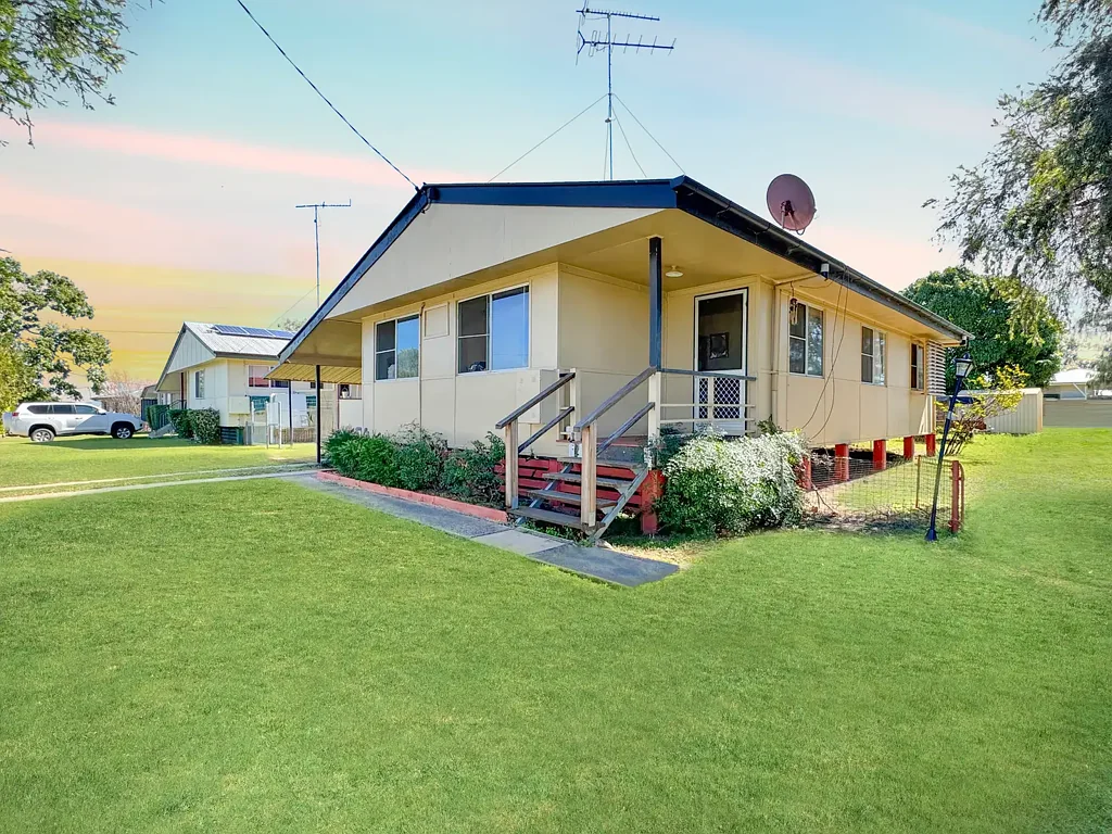 23 Stephenson Street, Moura, QLD 4718