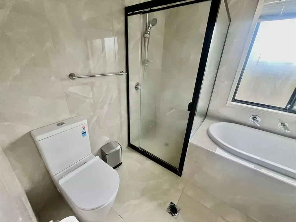 6 Jade Close Robertson. QLD 4109