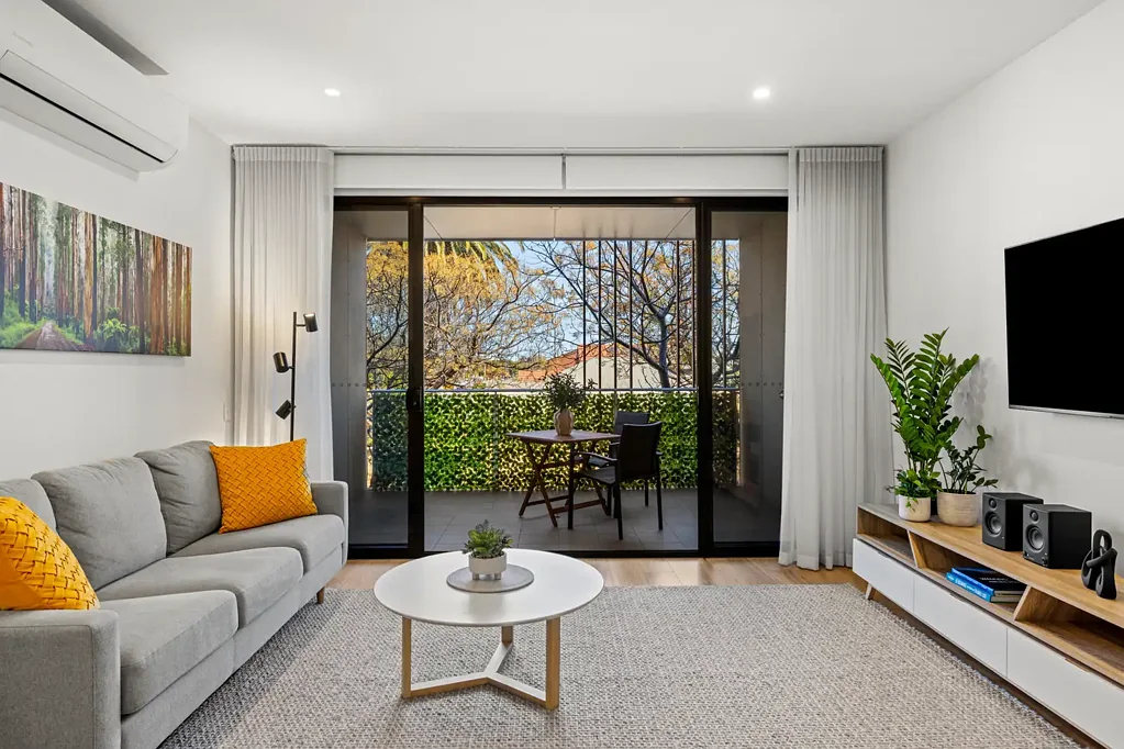 Ashford 2침실 Immaculate, Easy-Care Living with Leafy Treetop Outlook