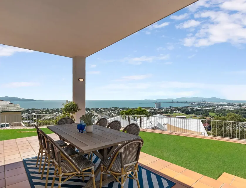 18 Balmoral Drive, Castle Hill, QLD 4810, 4 રૂમ, 2 બાથરૂમ, House