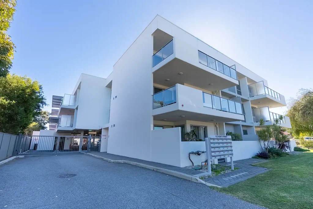 Rockingham 2غرفة نوم Modern coastal apartment in a prime beachside location.