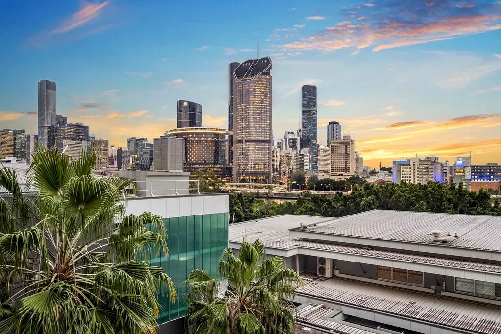 South Brisbane 2部屋 An Opportunity of a Lifetime - A Truly Unique Offering in Galleria Apartments!