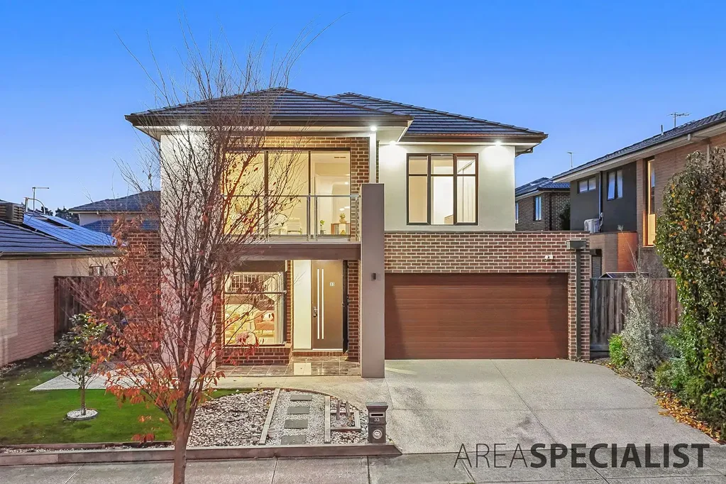 Cranbourne North 4Phòng ngủ Luxury Family Living in the Prestigious Tulliallan Estate