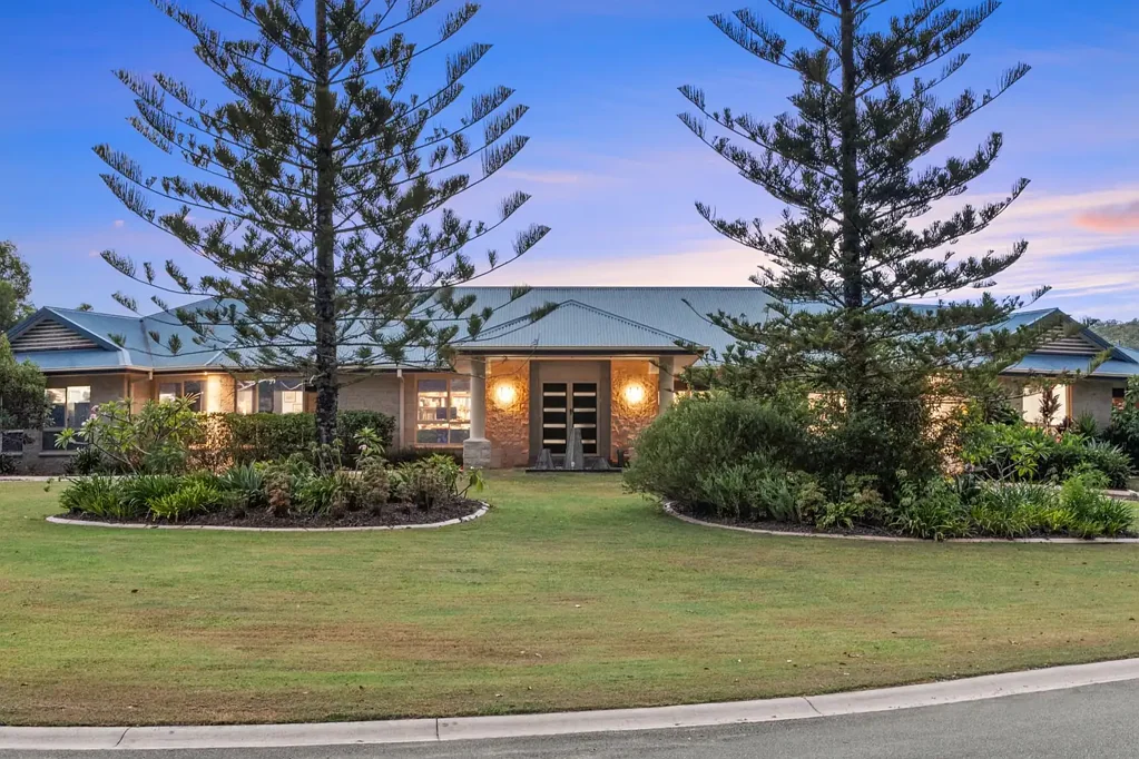 Nerang 5 Bedroom ROOM TO GROW. SPACE TO BREATHE.