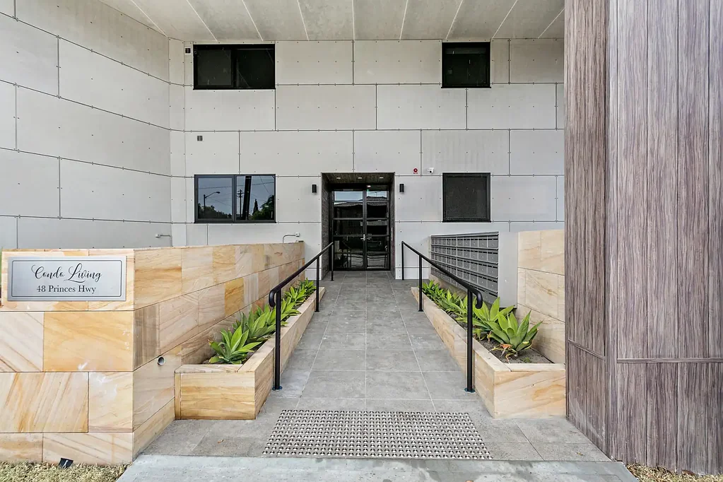 Modern Studio Apartment
