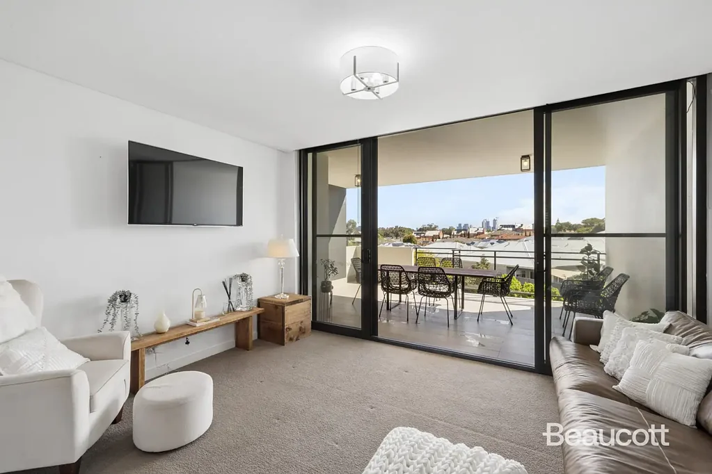 Maylands 2房  BIG BALCONY, CITY VIEWS & RIVER WALKS SO CLOSE...