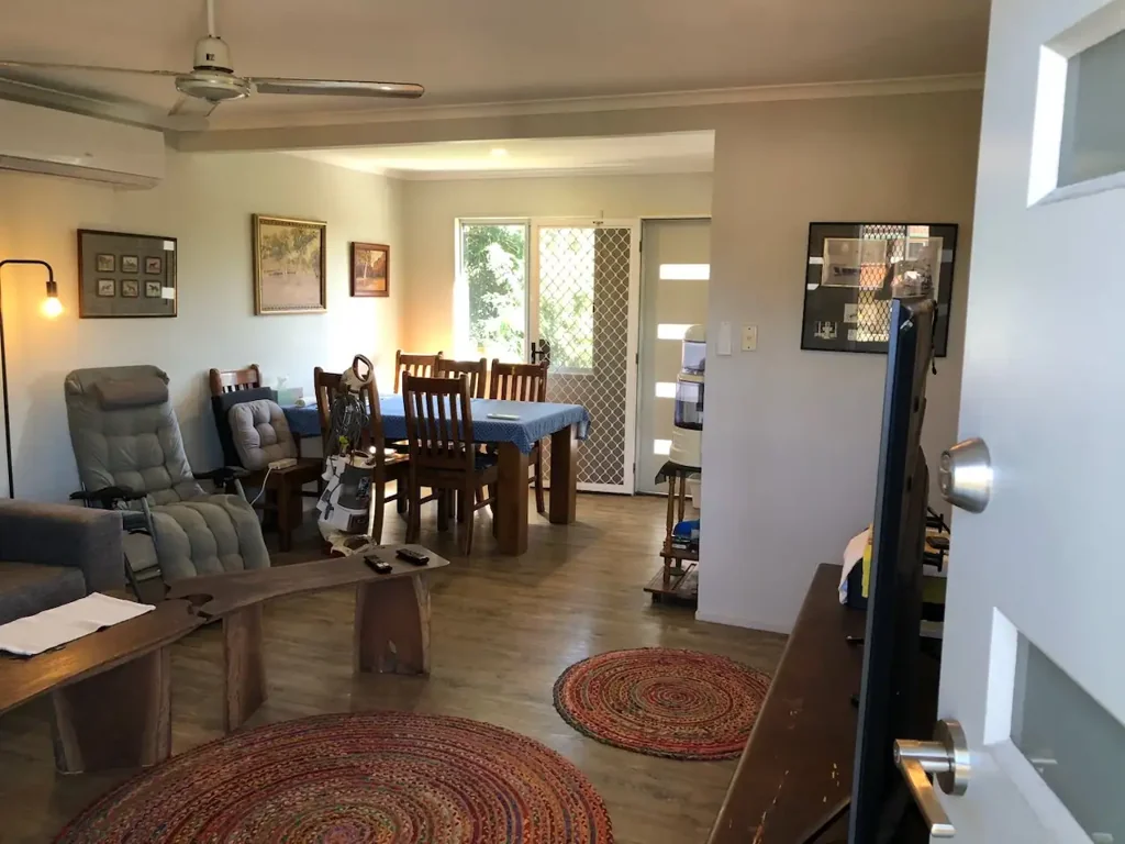 Upstairs Level | Fully Furnished | Utilities included
