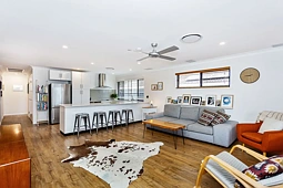2/51 Treeview Drive, Burleigh Waters
