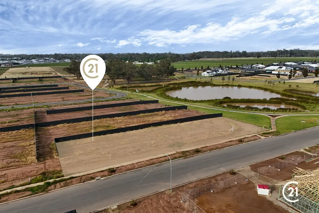Moama Your Lake Views Are Waiting!