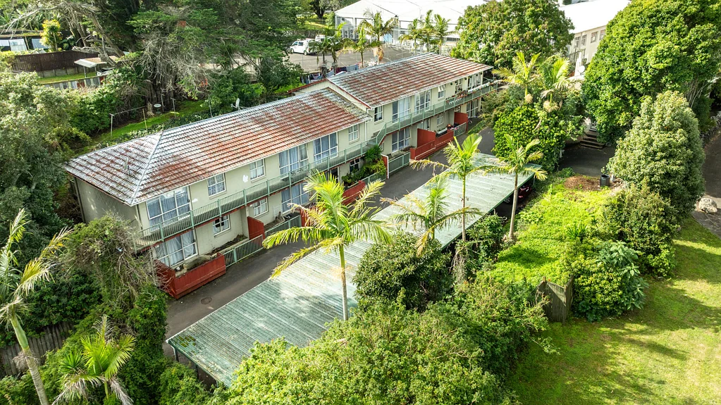 Mount Albert 27침실 MUST BE SOLD - SOLID INVESTMENT - TOP LOCATION!!
