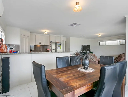 11 Willandra Street, Seaford Heights, Southern Adelaide, 3 rūma, 2 rūma horoi, House