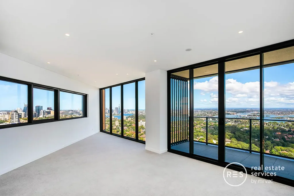 Incredible 3 Bedroom Apartment with Stunning Harbour Views in St Leonards