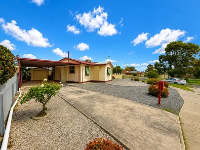 12 Barton Road, Elizabeth Downs, SA 5113, 3房, 1浴, House