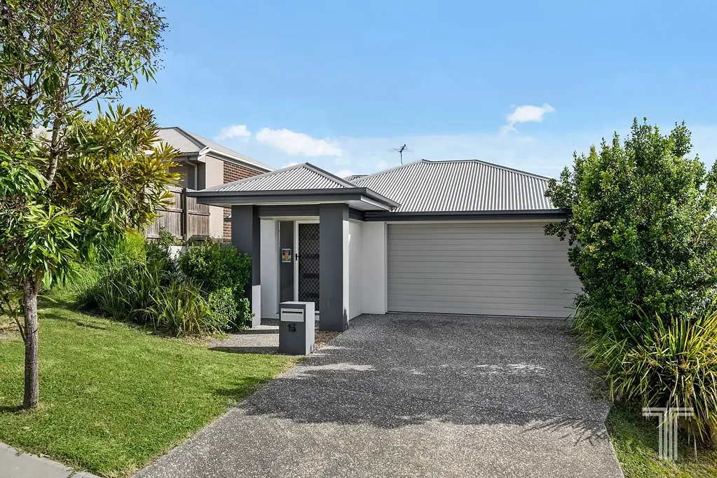 15 Daybreak Street, Spring Mountain, QLD 4300