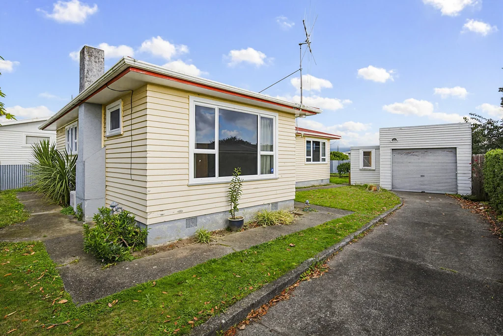 Levin 3房  Great bones - perfect family home or investment