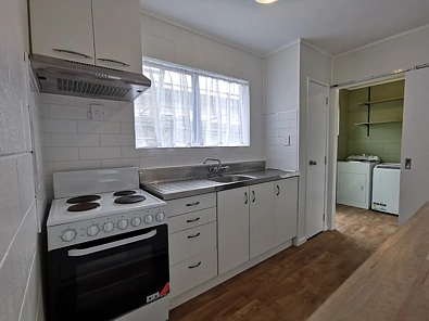 2 Bedroom unit in central Otahuhu