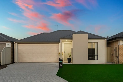 Hilbert 4房  Modern Living in the Heart of Sienna Wood