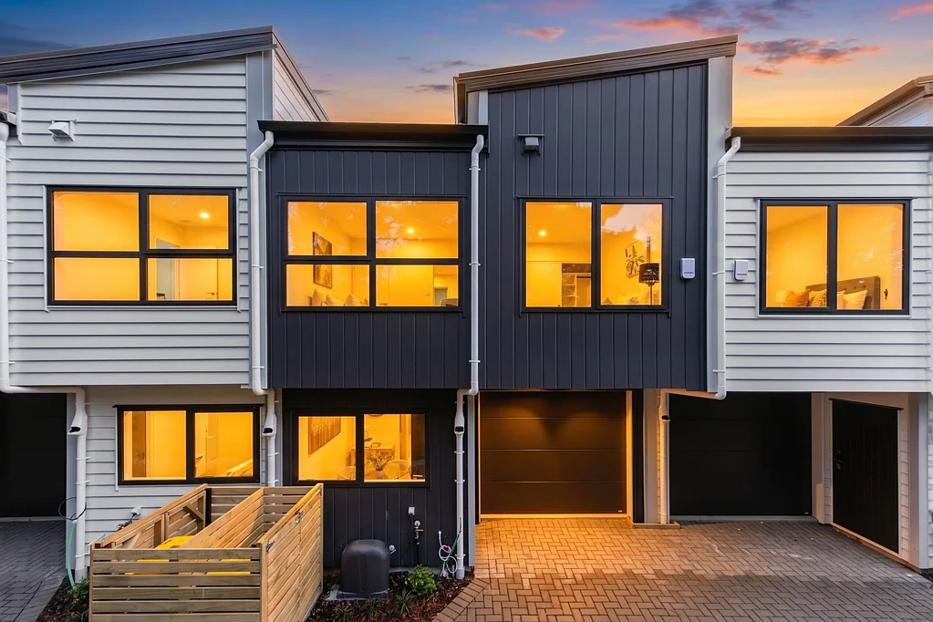 Massey 3બેડરૂમ Brand-New Freehold Home in Massey