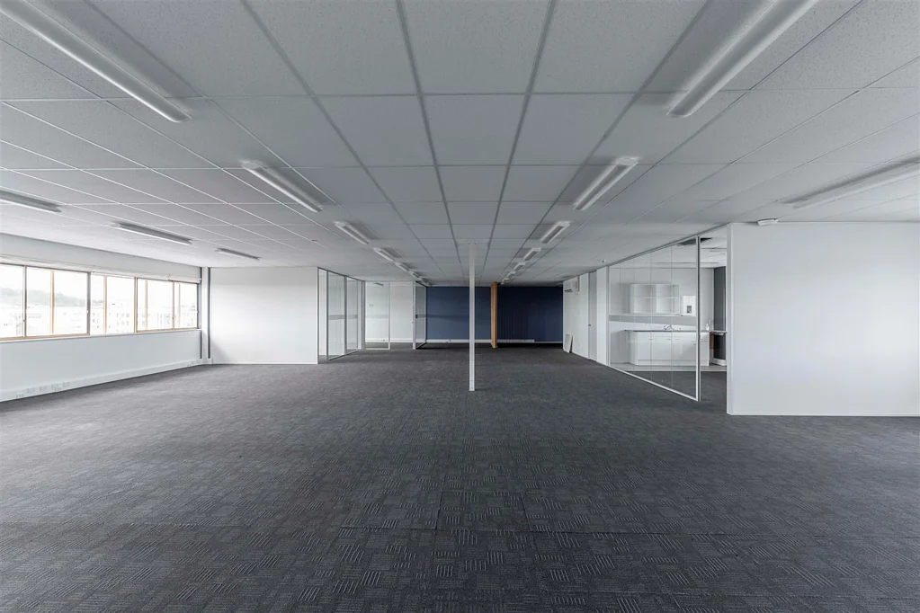 Newmarket Savills - Open on Top Floor