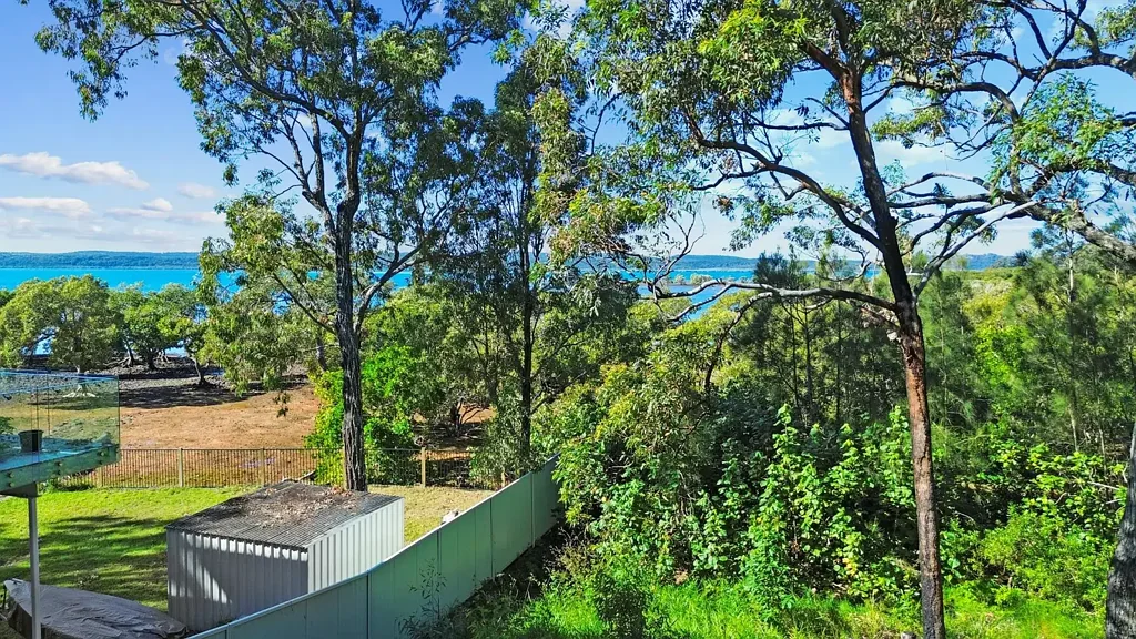 Macleay Island Perulpa岛北端 7 Blue Vista 水景生活 862㎡阔地 静谧死胡同 便捷生活配套 Generous 862m² Waterfront Block – Water Connected