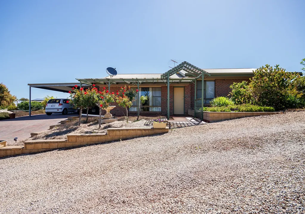18-20 Clinton Rd, Maitland, SA 5573