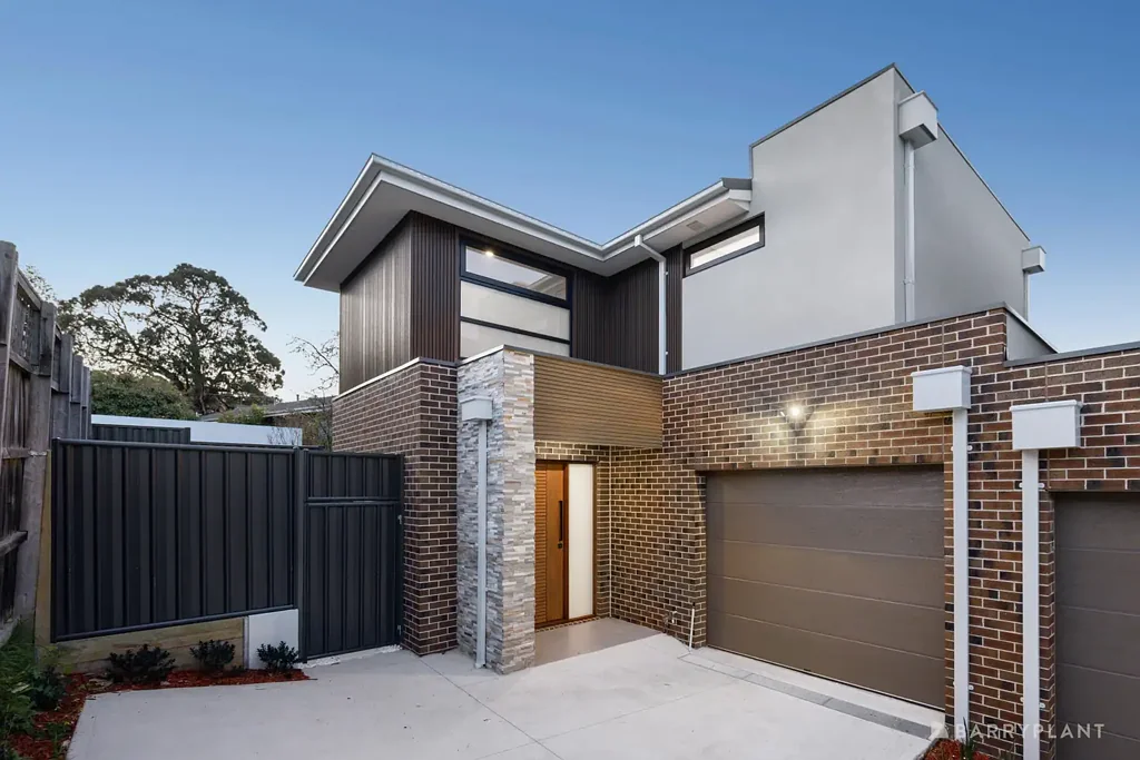 Doncaster 3部屋 Designer Style for an Enviable Lifestyle