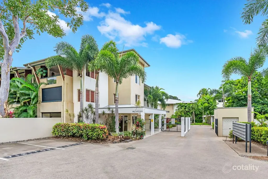 Clifton Beach 3房  Top Floor | Pool Views | Clifton Breezes