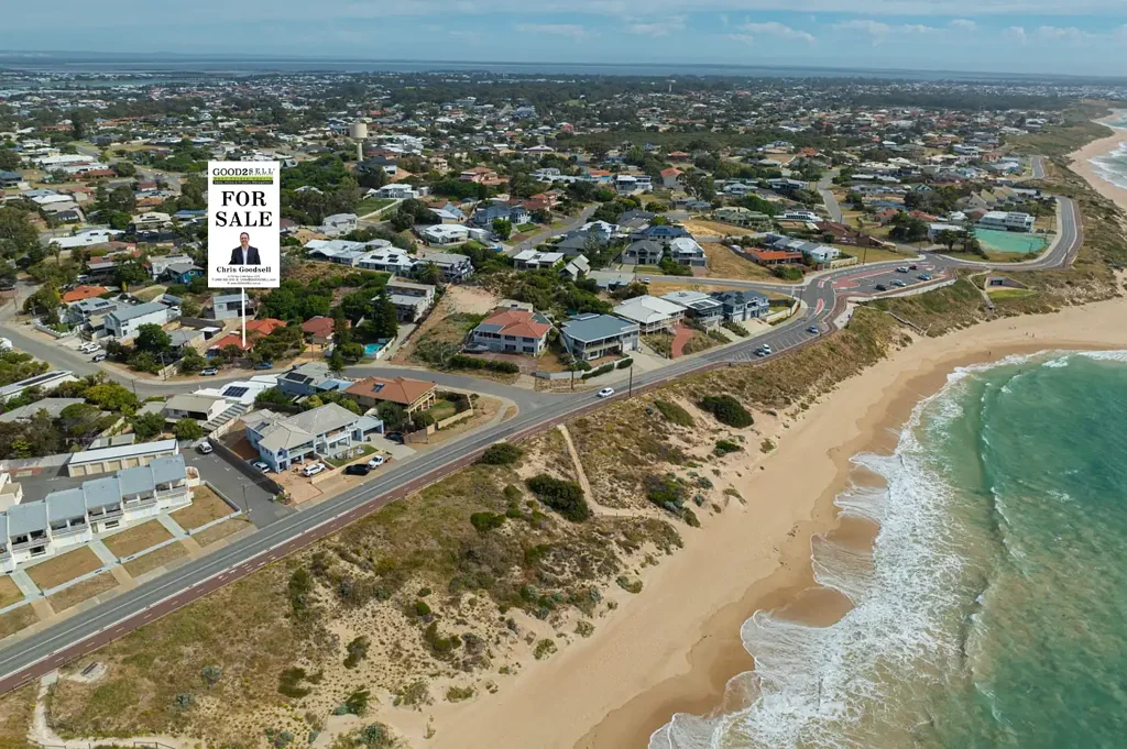 Halls Head 3房  Prime Dual-Income Property on a Large 1,214sqm block close to the Ocean