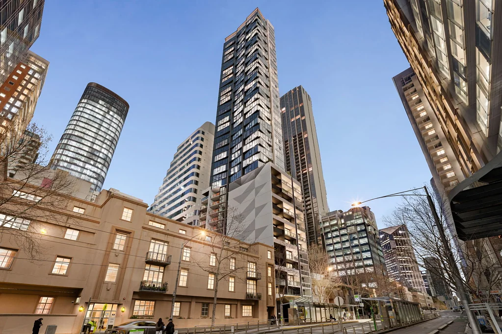 Melbourne 2 Bedroom Contemporary Living in a Prime CBD Location