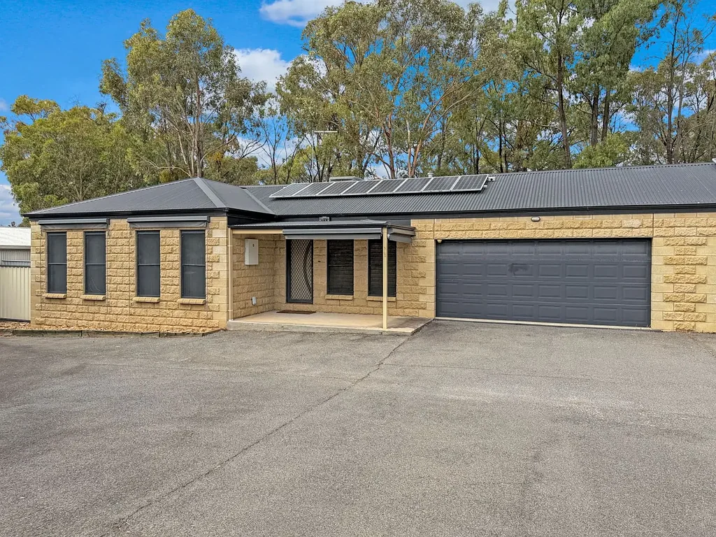 2/194 Gladstone Street, Maryborough, VIC 3465