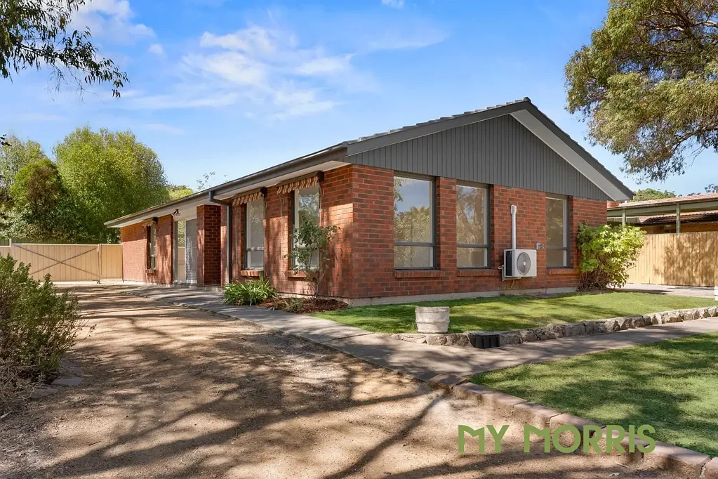 Kambah 4બેડરૂમ Light filled with endless potential siding reserve