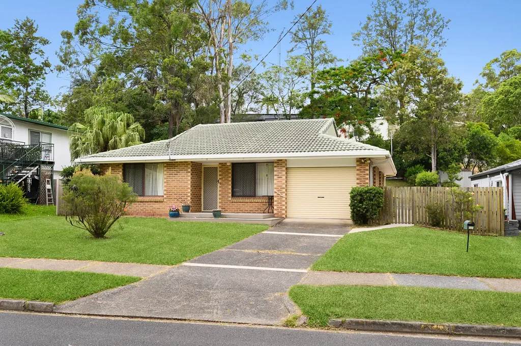 18 Macquarie Avenue, Molendinar, QLD 4214