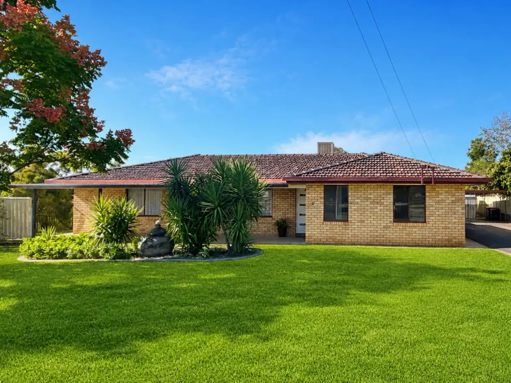 Gunnedah 5房  Freshly Renovated Family Home with Space for Everyone