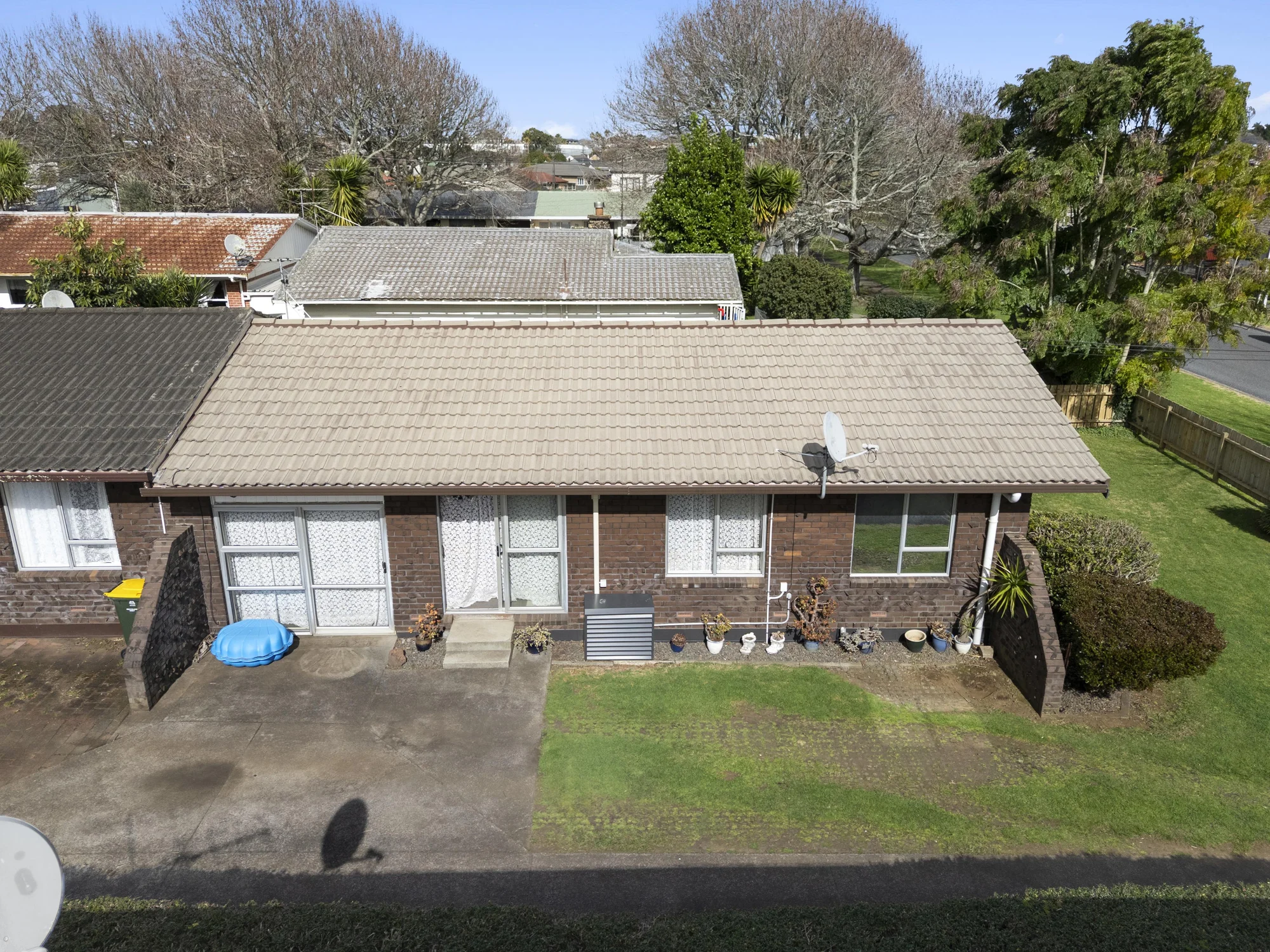 Papatoetoe 2ਬੈੱਡਰੂਮ Solid Brick and Tile 2 Bedroom unit
