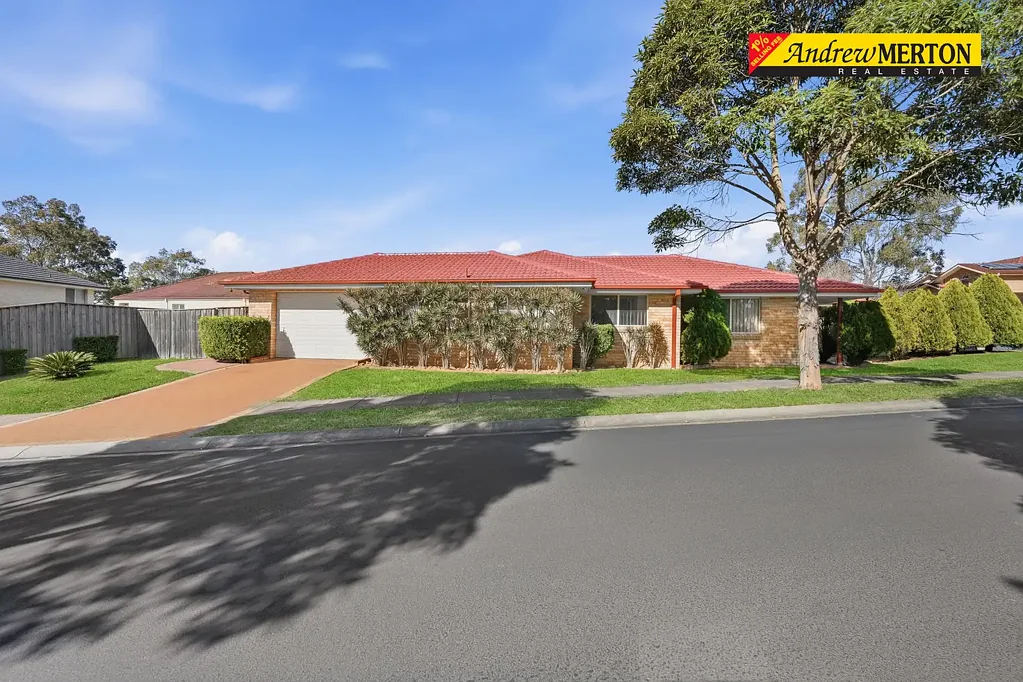 Stanhope Gardens 4Zimmer 501sqm Corner Block with Side Access – Walk to Kellyville Metro