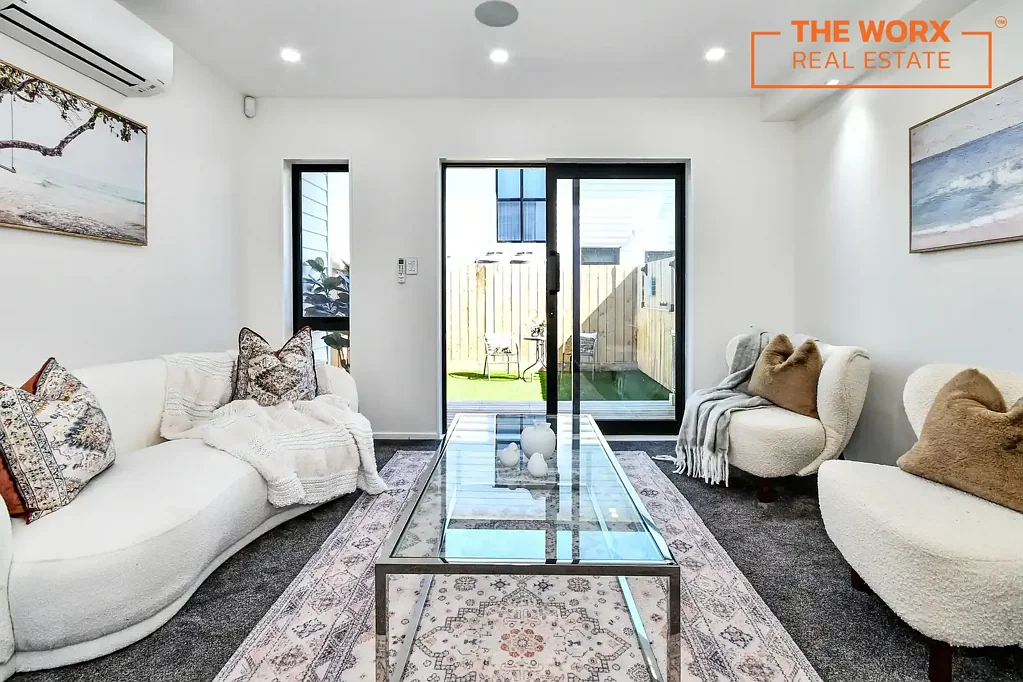 Manurewa 2房  Modern Living -5 Mins From Manurewa Train Station